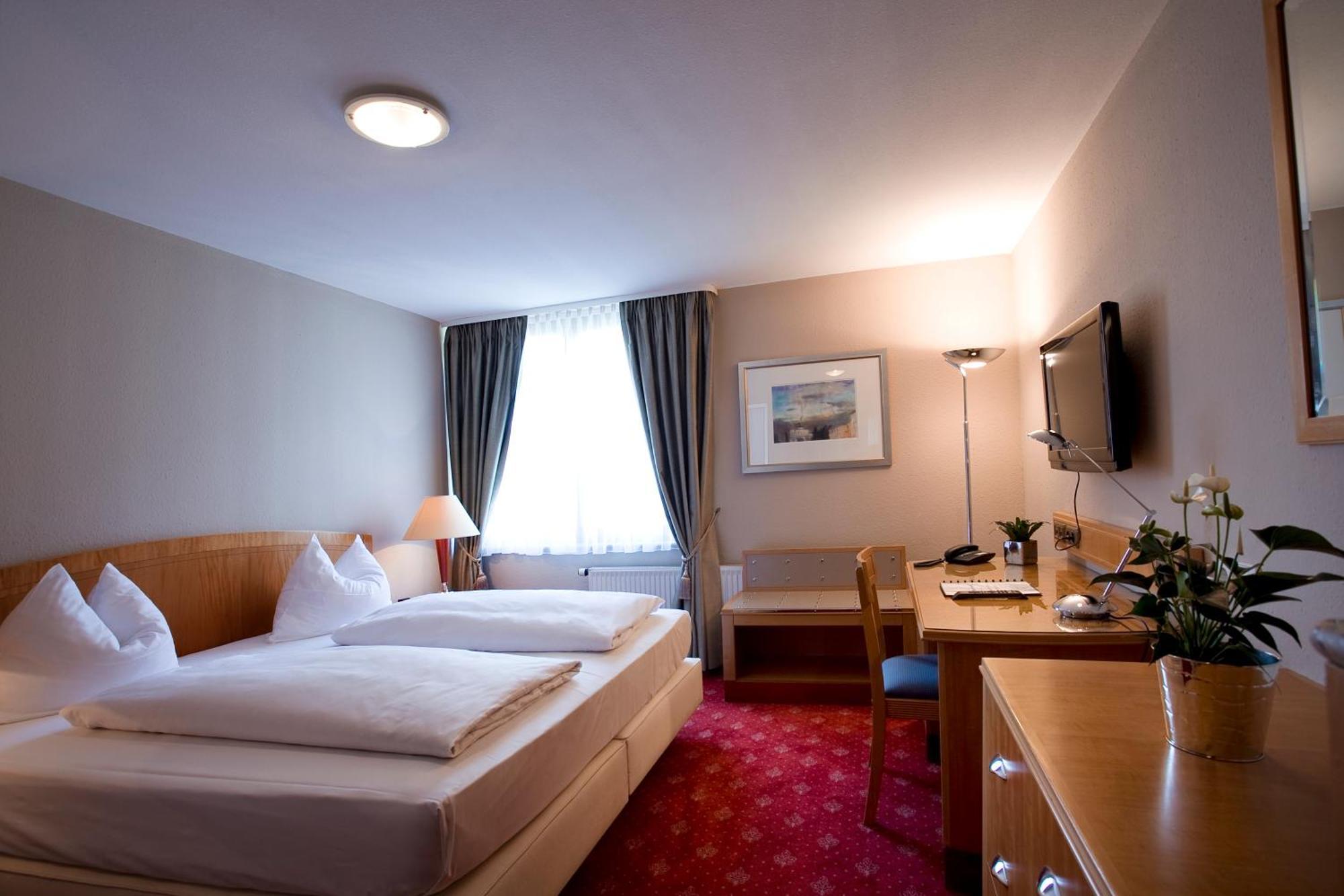 Hotel Das Kleine Ritz Фелльбах Екстер'єр фото