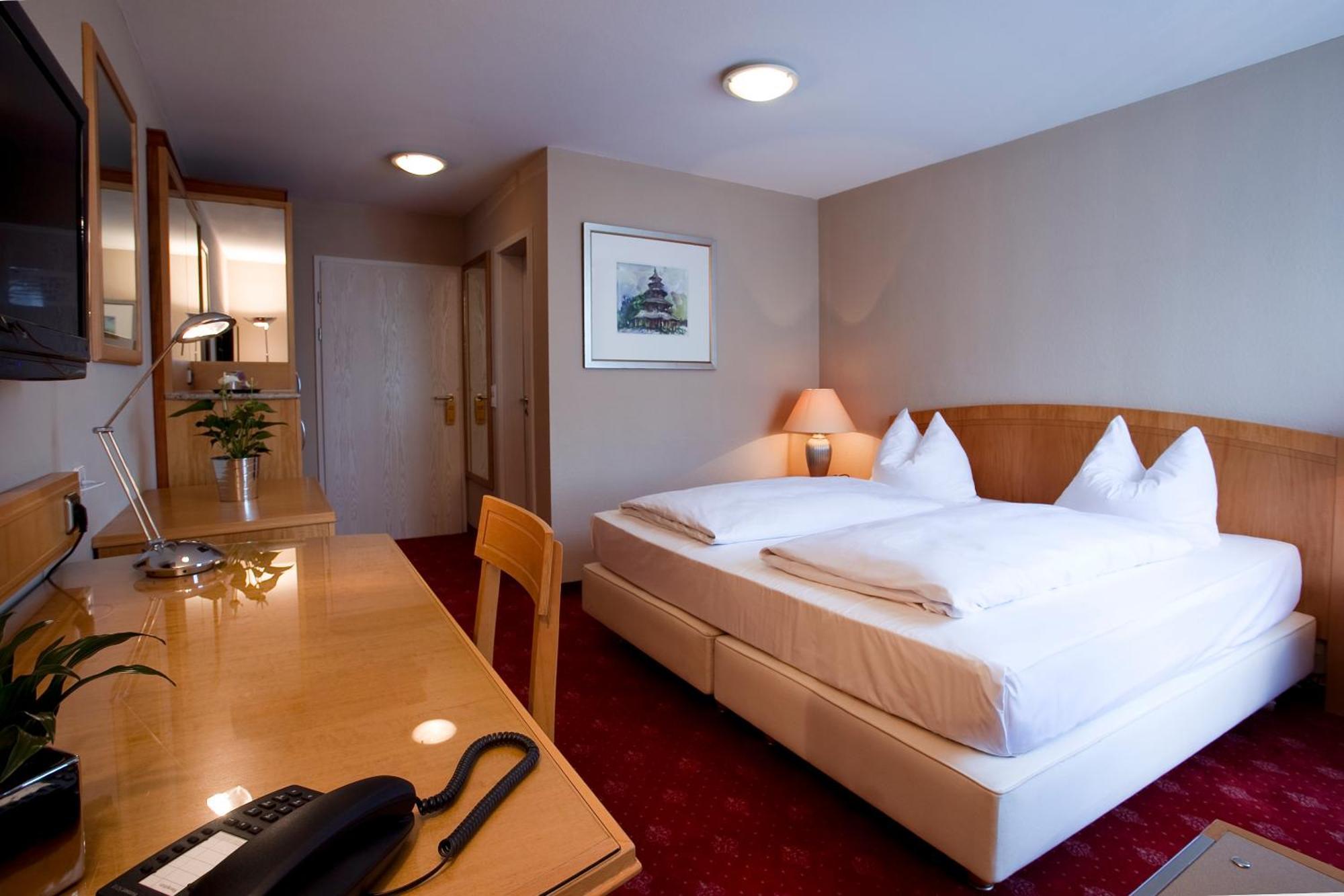 Hotel Das Kleine Ritz Фелльбах Екстер'єр фото